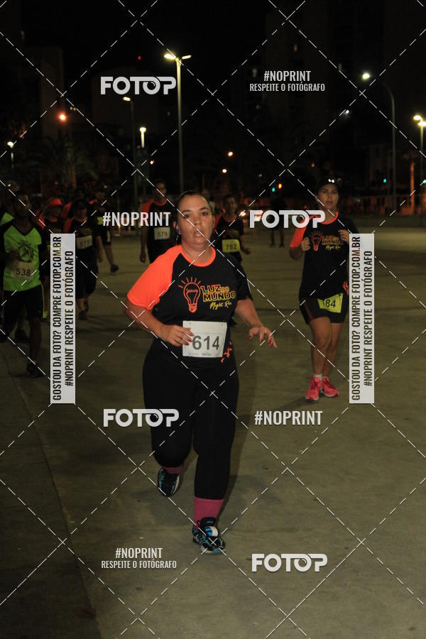 Buy your photos of the eventLuz do Mundo Night Run on Fotop