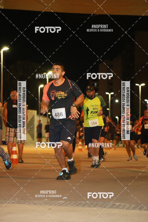 Buy your photos of the eventLuz do Mundo Night Run on Fotop