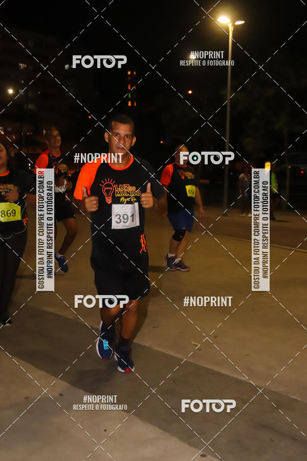 Buy your photos of the eventLuz do Mundo Night Run on Fotop