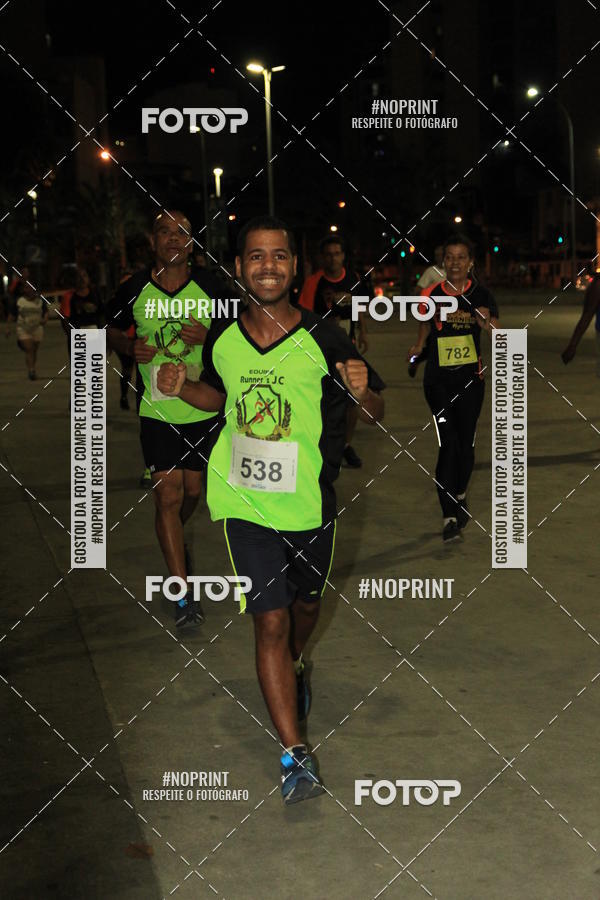 Buy your photos of the eventLuz do Mundo Night Run on Fotop