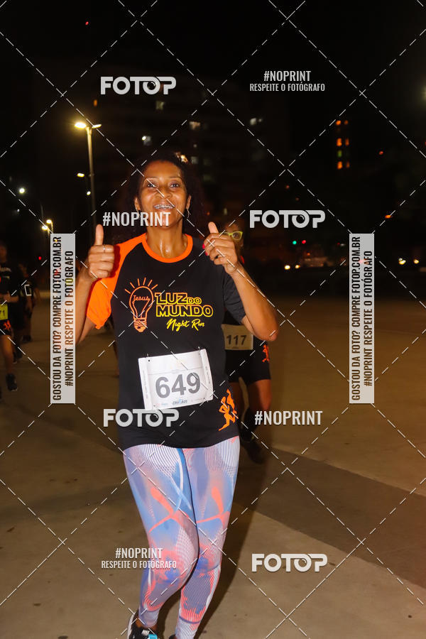 Buy your photos of the eventLuz do Mundo Night Run on Fotop