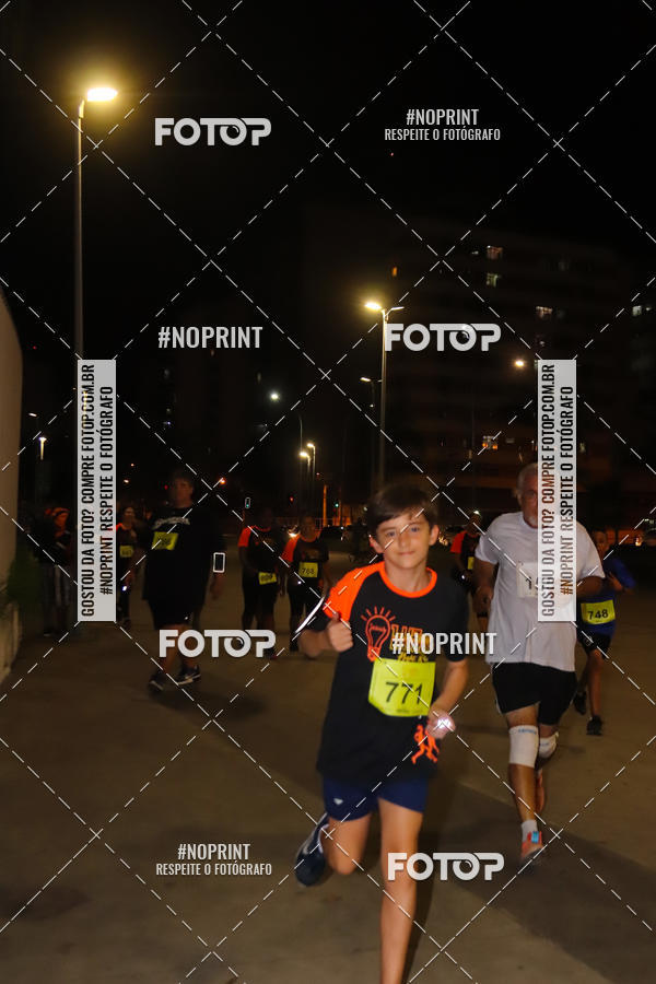 Buy your photos of the eventLuz do Mundo Night Run on Fotop