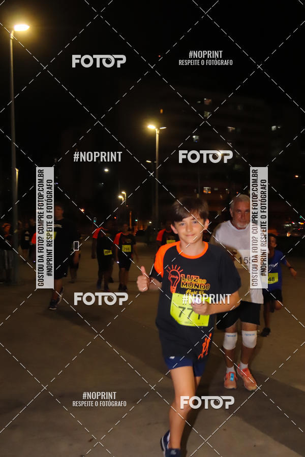 Buy your photos of the eventLuz do Mundo Night Run on Fotop