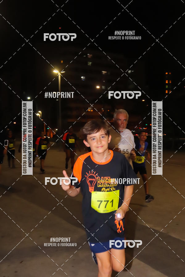 Buy your photos of the eventLuz do Mundo Night Run on Fotop