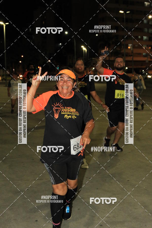 Buy your photos of the eventLuz do Mundo Night Run on Fotop