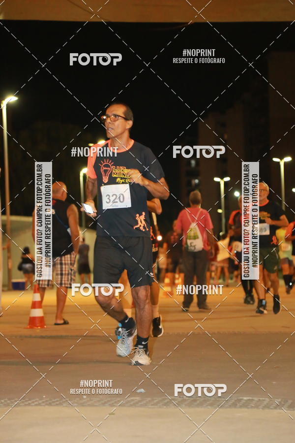 Buy your photos of the eventLuz do Mundo Night Run on Fotop