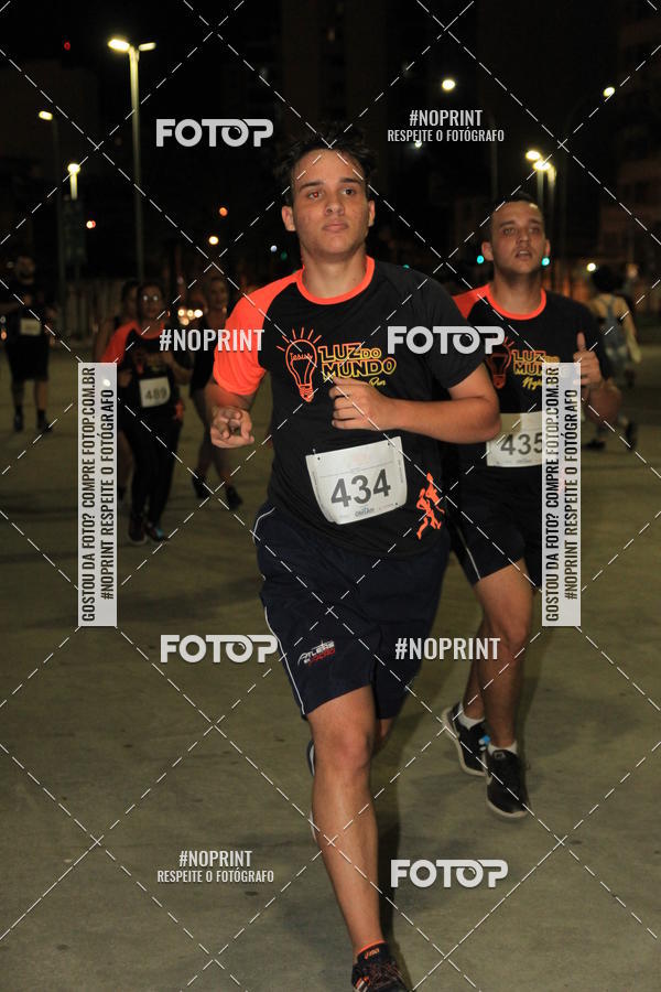 Buy your photos of the eventLuz do Mundo Night Run on Fotop