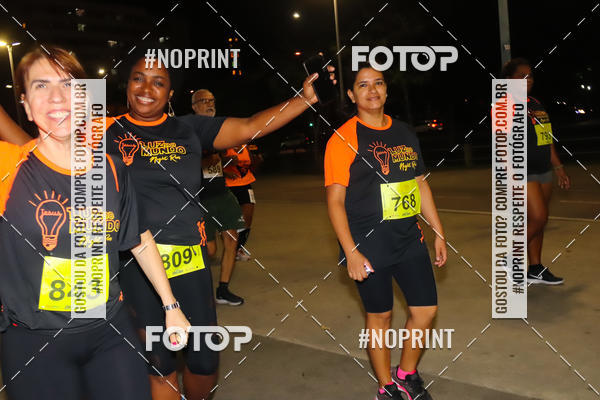 Buy your photos of the eventLuz do Mundo Night Run on Fotop