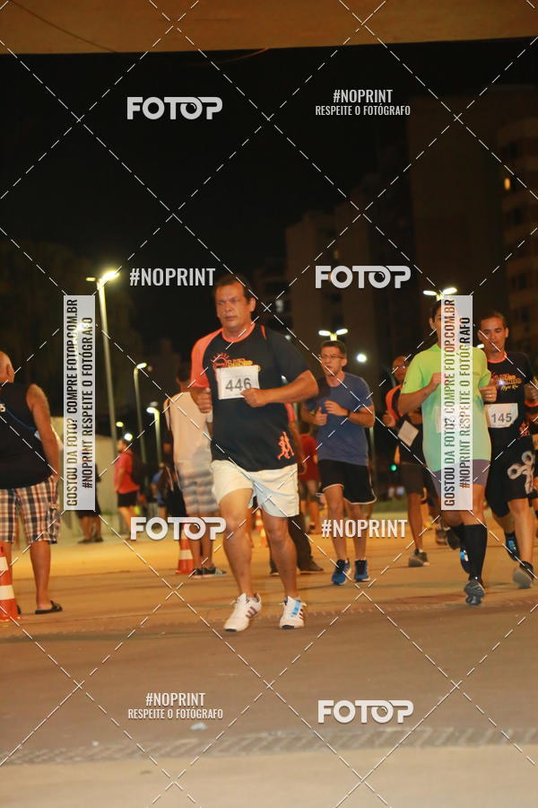 Buy your photos of the eventLuz do Mundo Night Run on Fotop