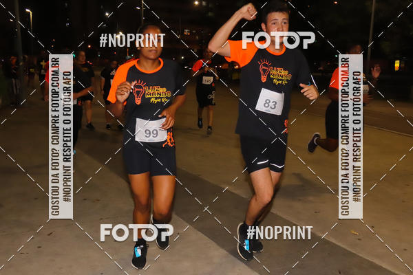 Buy your photos of the eventLuz do Mundo Night Run on Fotop