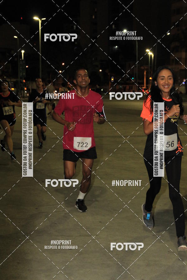 Buy your photos of the eventLuz do Mundo Night Run on Fotop
