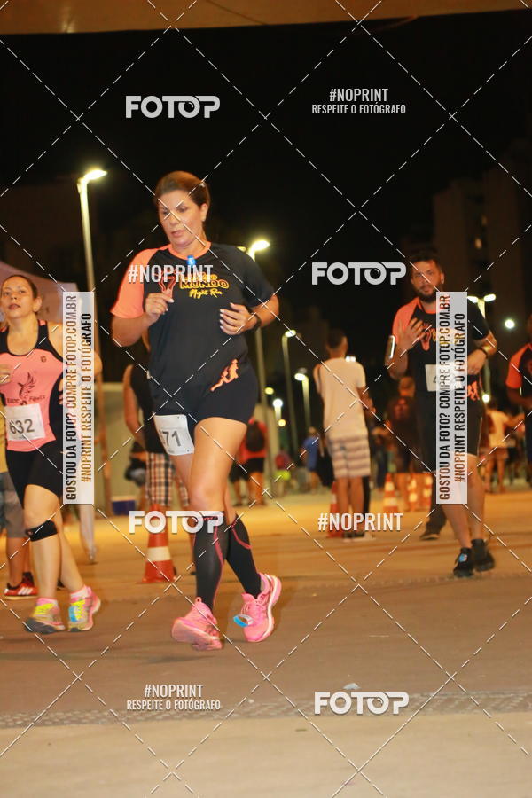 Buy your photos of the eventLuz do Mundo Night Run on Fotop