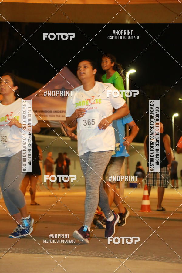 Buy your photos of the eventLuz do Mundo Night Run on Fotop