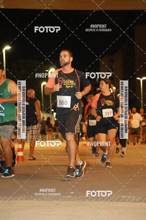 Buy your photos of the eventLuz do Mundo Night Run on Fotop