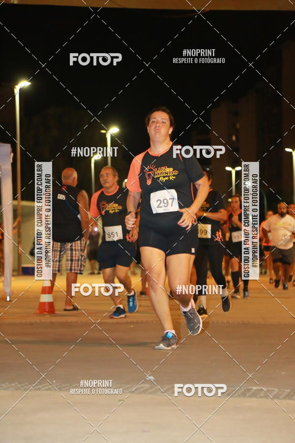 Buy your photos of the eventLuz do Mundo Night Run on Fotop
