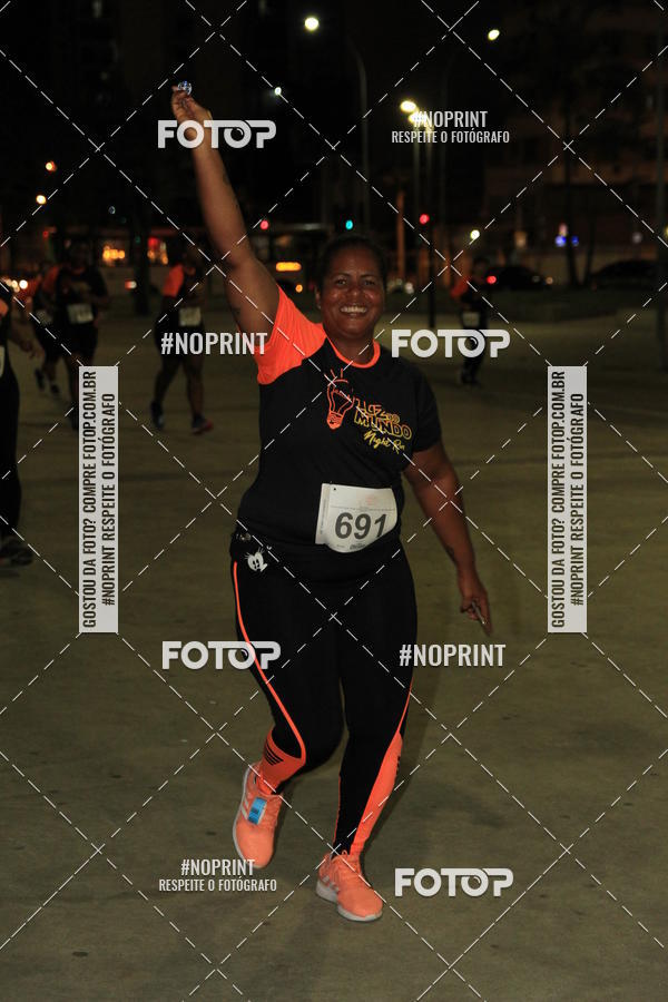 Buy your photos of the eventLuz do Mundo Night Run on Fotop