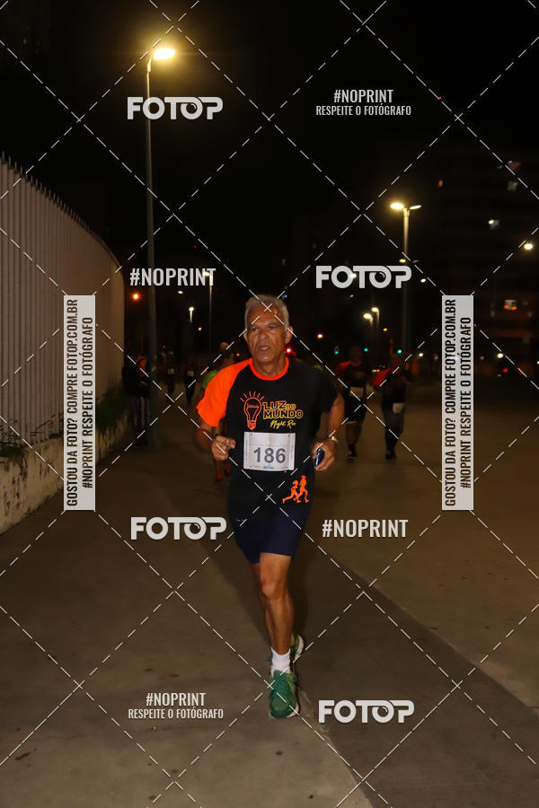 Buy your photos of the eventLuz do Mundo Night Run on Fotop