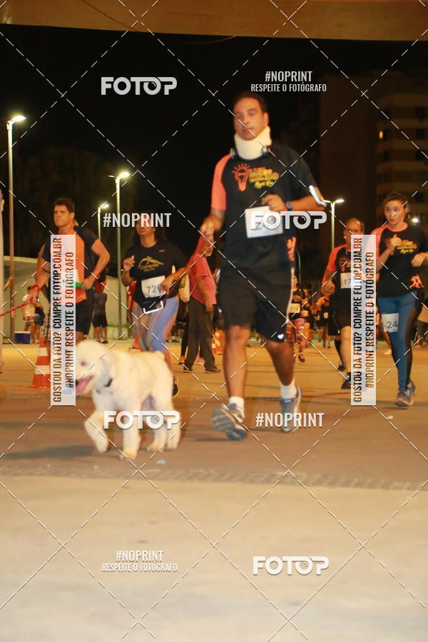Buy your photos of the eventLuz do Mundo Night Run on Fotop