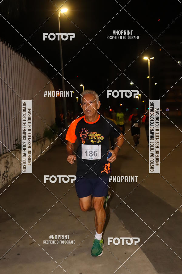 Buy your photos of the eventLuz do Mundo Night Run on Fotop