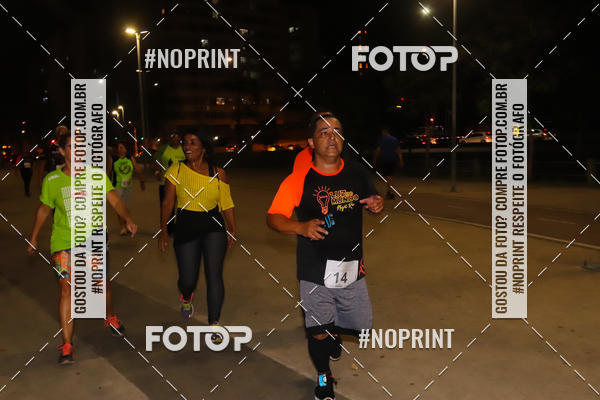 Buy your photos of the eventLuz do Mundo Night Run on Fotop