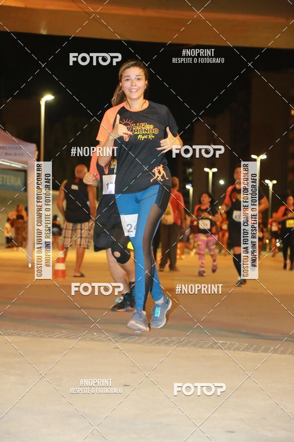 Buy your photos of the eventLuz do Mundo Night Run on Fotop