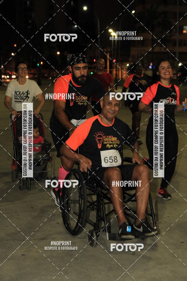 Buy your photos of the eventLuz do Mundo Night Run on Fotop