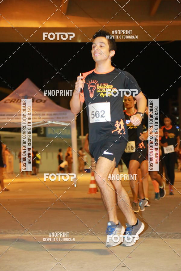 Buy your photos of the eventLuz do Mundo Night Run on Fotop