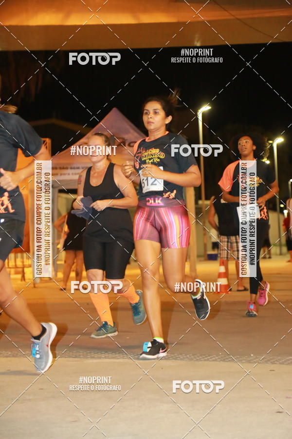 Buy your photos of the eventLuz do Mundo Night Run on Fotop