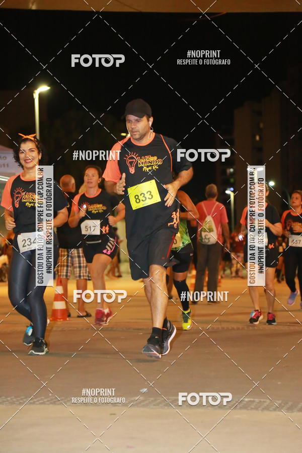 Buy your photos of the eventLuz do Mundo Night Run on Fotop