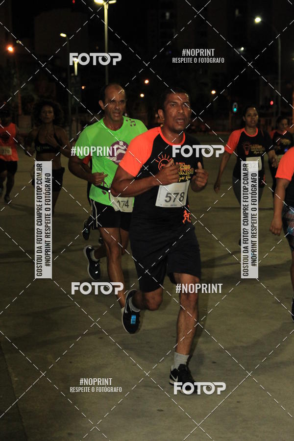 Buy your photos of the eventLuz do Mundo Night Run on Fotop