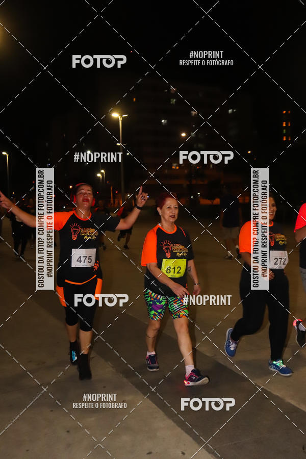 Buy your photos of the eventLuz do Mundo Night Run on Fotop