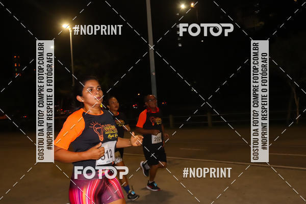 Buy your photos of the eventLuz do Mundo Night Run on Fotop