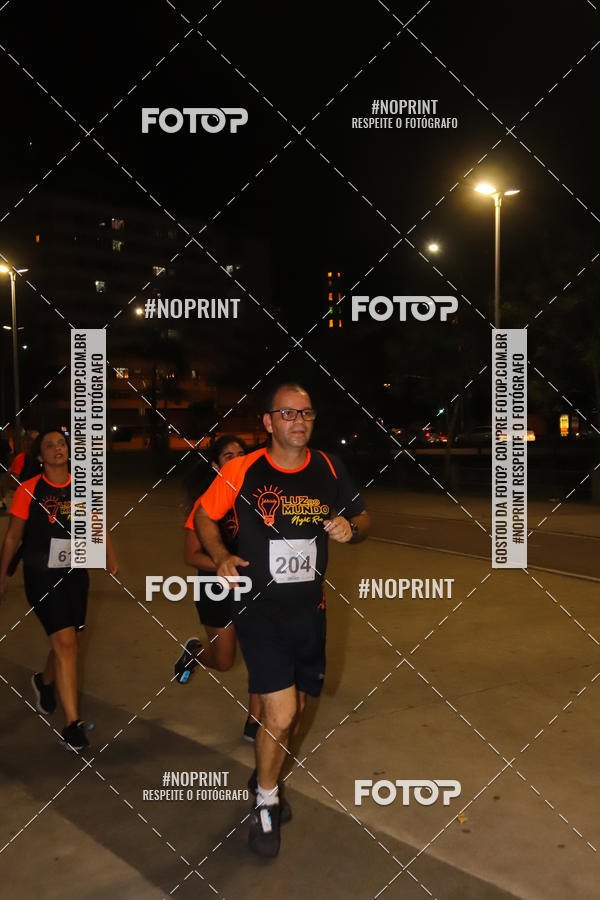 Buy your photos of the eventLuz do Mundo Night Run on Fotop