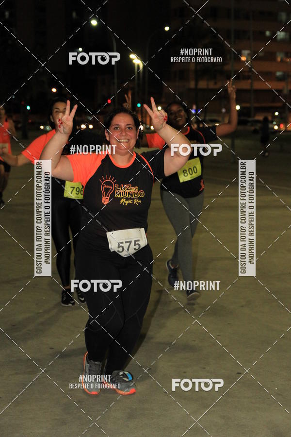 Buy your photos of the eventLuz do Mundo Night Run on Fotop