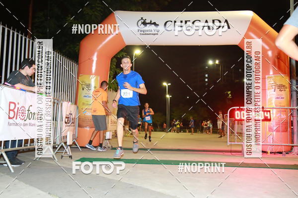 Buy your photos of the eventLuz do Mundo Night Run on Fotop