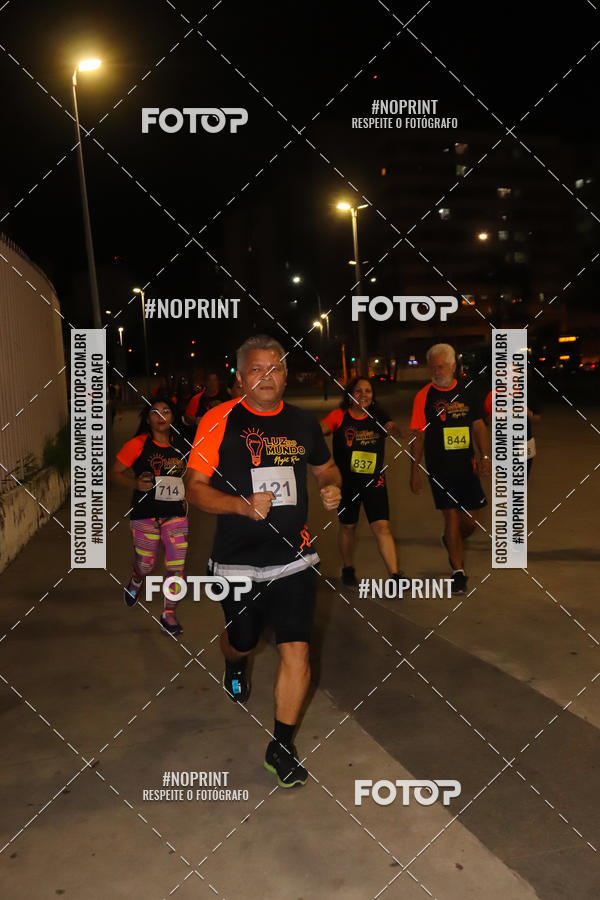 Buy your photos of the eventLuz do Mundo Night Run on Fotop
