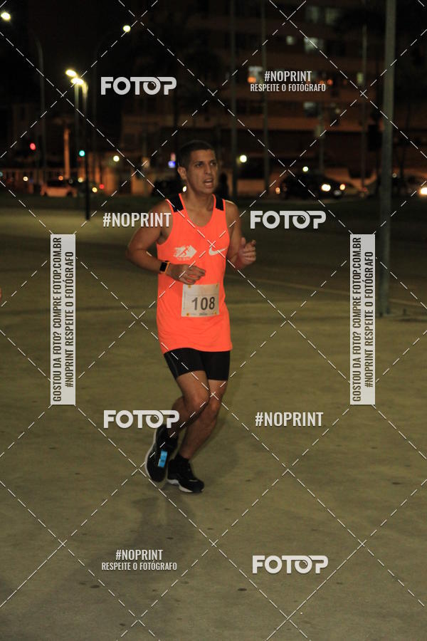 Buy your photos of the eventLuz do Mundo Night Run on Fotop