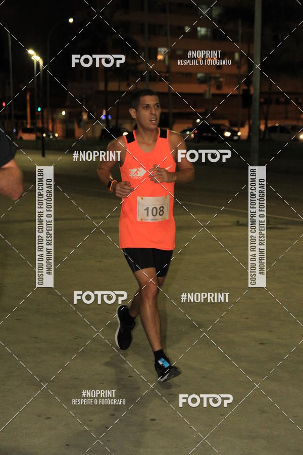 Buy your photos of the eventLuz do Mundo Night Run on Fotop