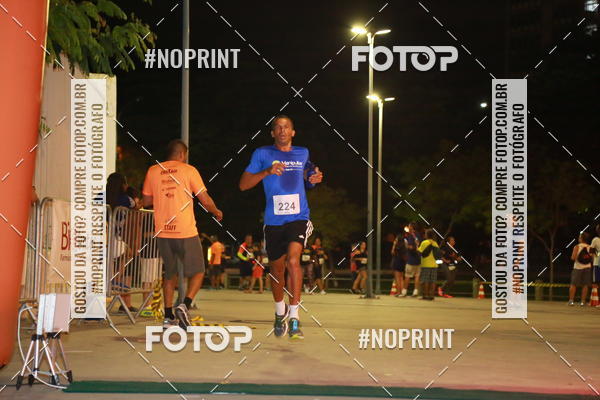 Buy your photos of the eventLuz do Mundo Night Run on Fotop