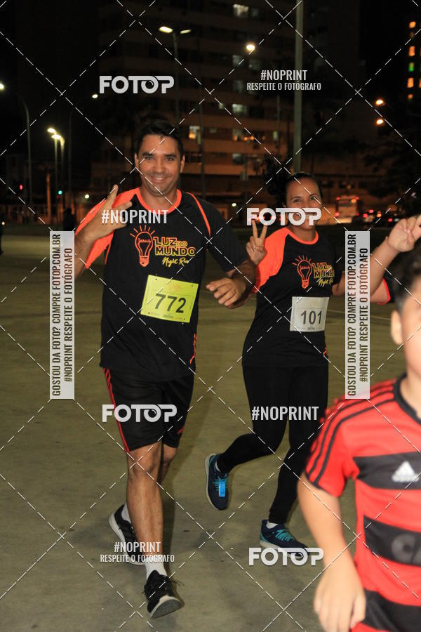 Buy your photos of the eventLuz do Mundo Night Run on Fotop