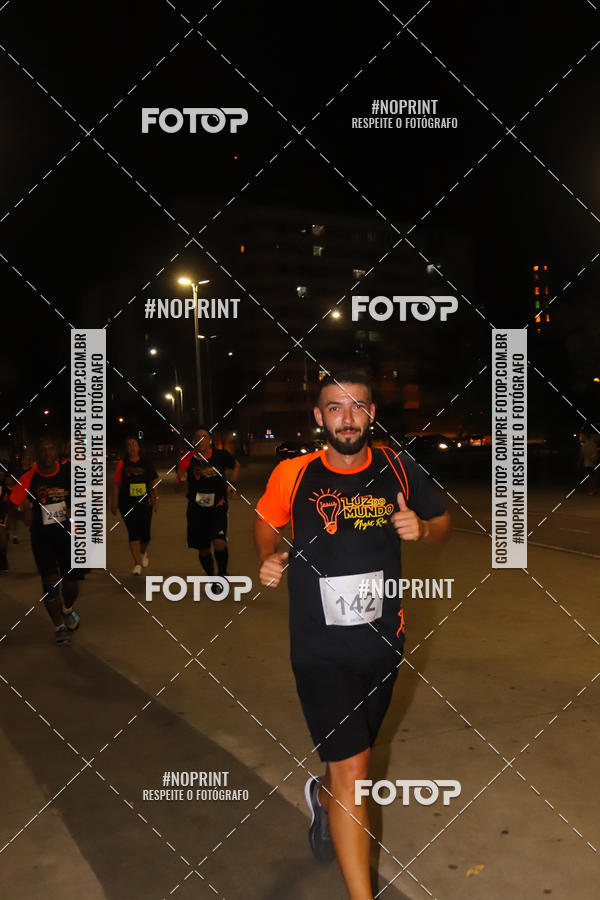 Buy your photos of the eventLuz do Mundo Night Run on Fotop