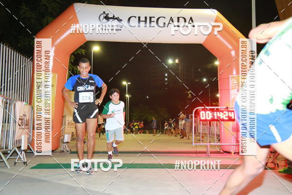 Buy your photos of the eventLuz do Mundo Night Run on Fotop