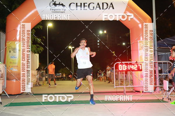 Buy your photos of the eventLuz do Mundo Night Run on Fotop