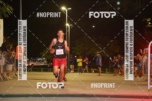 Buy your photos of the eventLuz do Mundo Night Run on Fotop