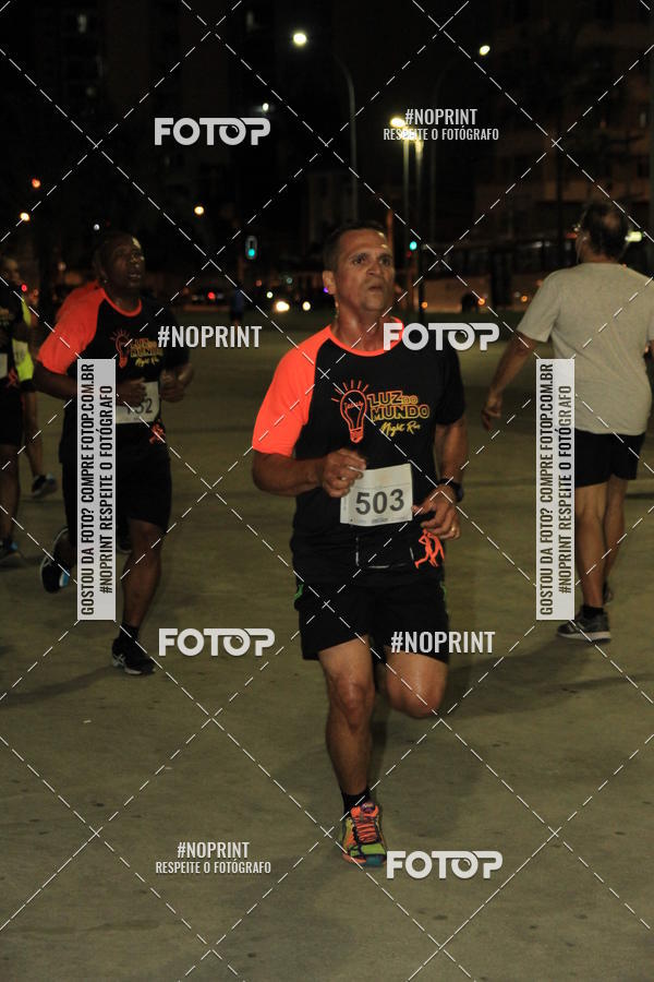 Buy your photos of the eventLuz do Mundo Night Run on Fotop
