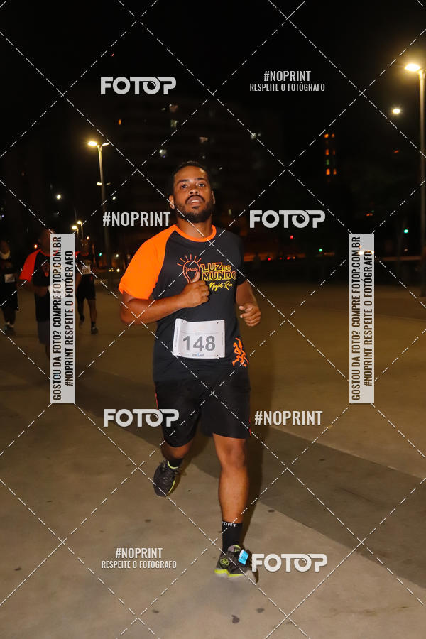 Buy your photos of the eventLuz do Mundo Night Run on Fotop