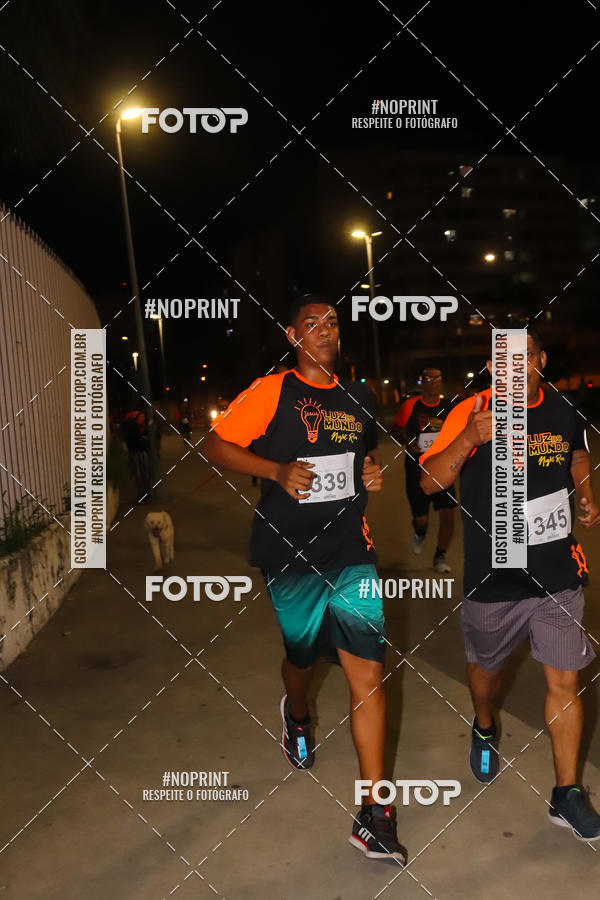 Buy your photos of the eventLuz do Mundo Night Run on Fotop