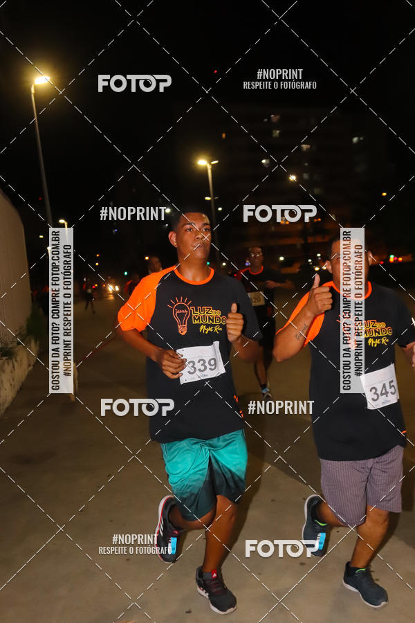 Buy your photos of the eventLuz do Mundo Night Run on Fotop