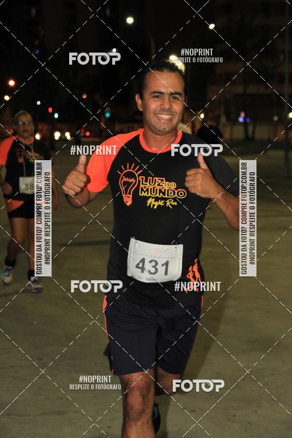 Buy your photos of the eventLuz do Mundo Night Run on Fotop