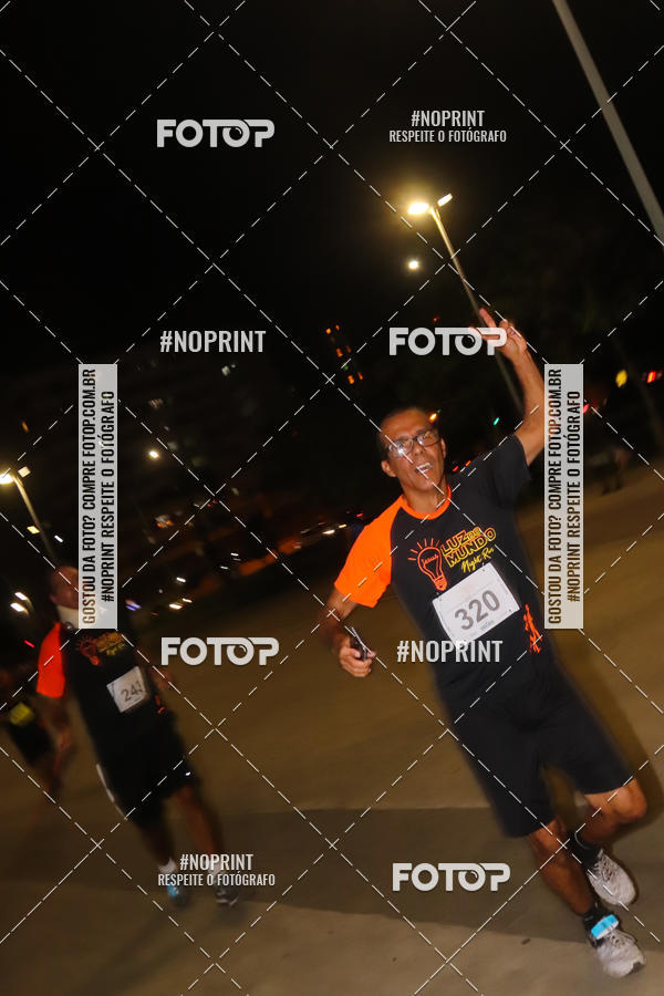 Buy your photos of the eventLuz do Mundo Night Run on Fotop